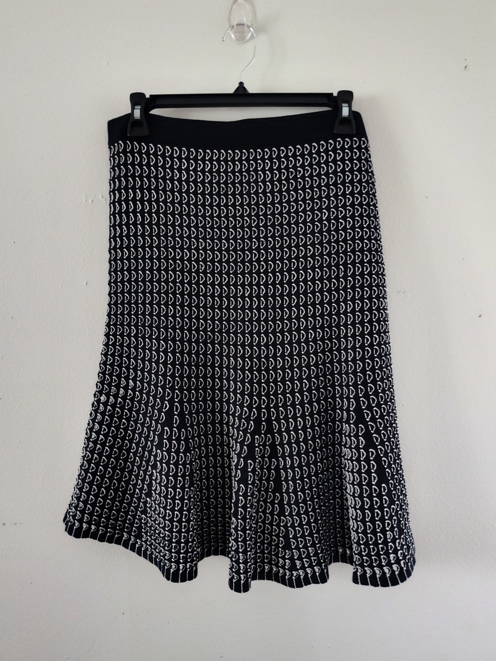 Ann Taylor Black and White Knit Flared Skirt